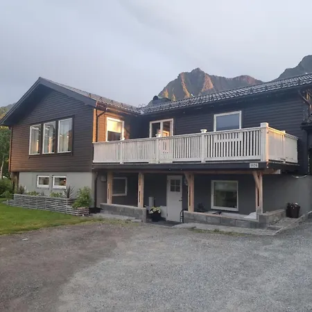 Stranda Apartment *
